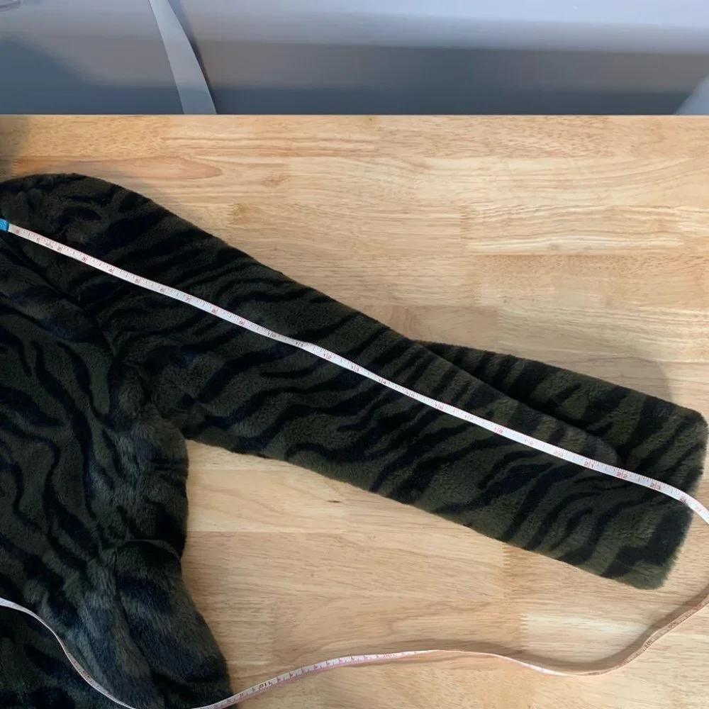 NEW Anthropologie Sanctuary Green Zebra Print Faux Fur Jacket Size Medium - Picture 15 of 16